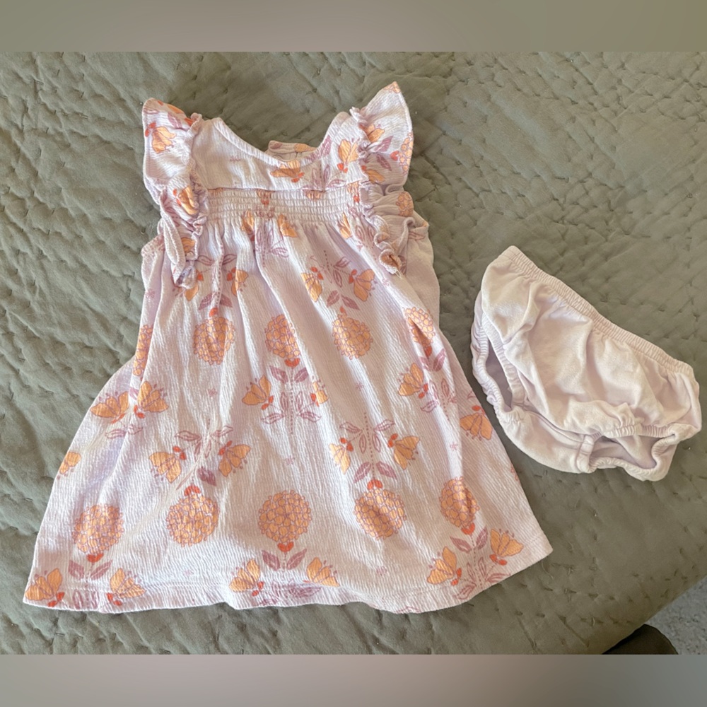 Child of Mine by Carter’s Floral Baby Dress w Bloomers 6-9 months purple girl